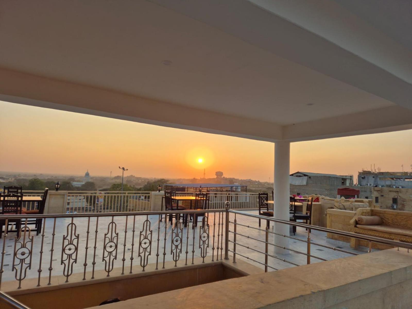 Hotel Tokyo Palace Jaisalmer Exterior photo